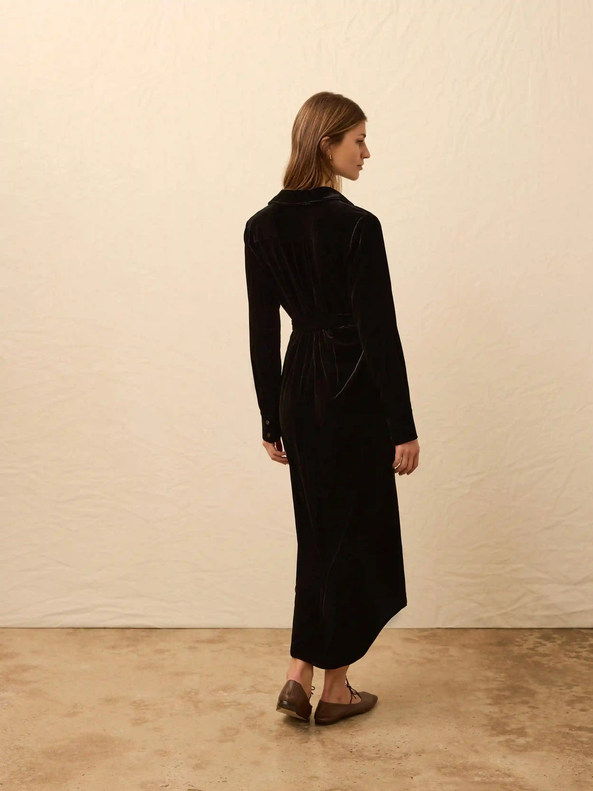 Stretch Silk Velvet Riley Midi Dress - Black