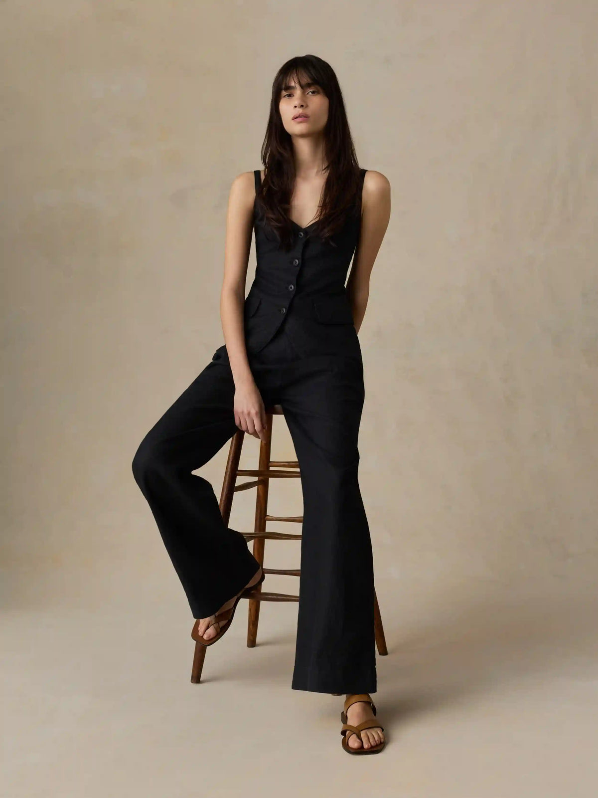 Sun Strider Linen Milo Vest - Black