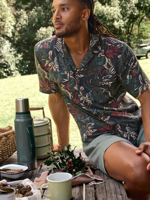 Short-Sleeve Bali Camp Shirt - Rainforest Nights