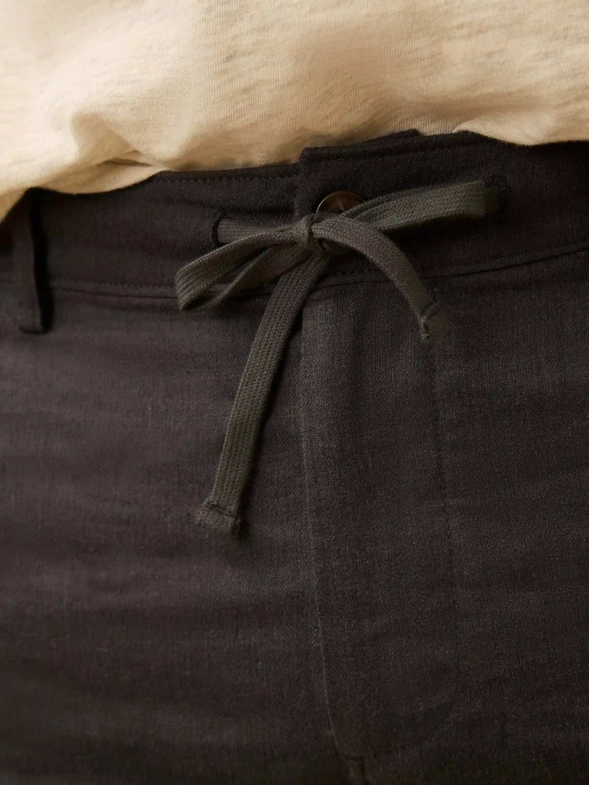 Movement™ Linen Short - Washed Black