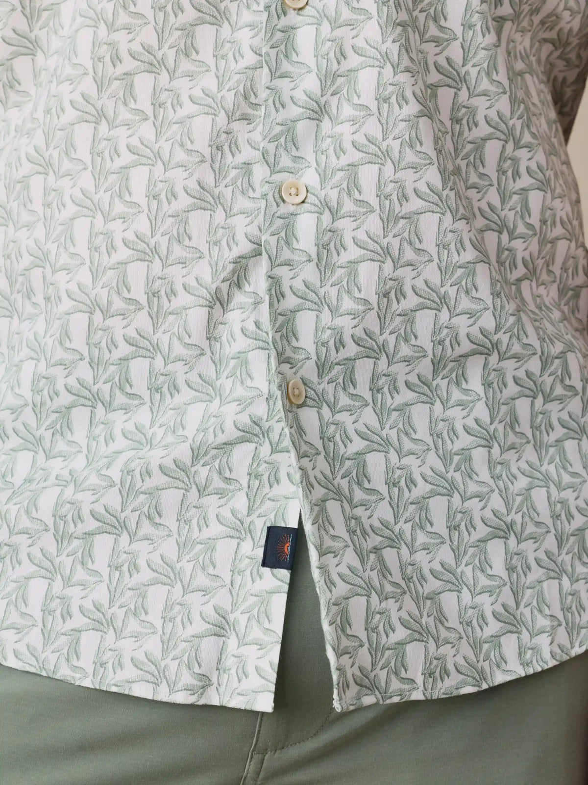 Short-Sleeve Movement™ Monterey Shirt - Aspen Green Leaf