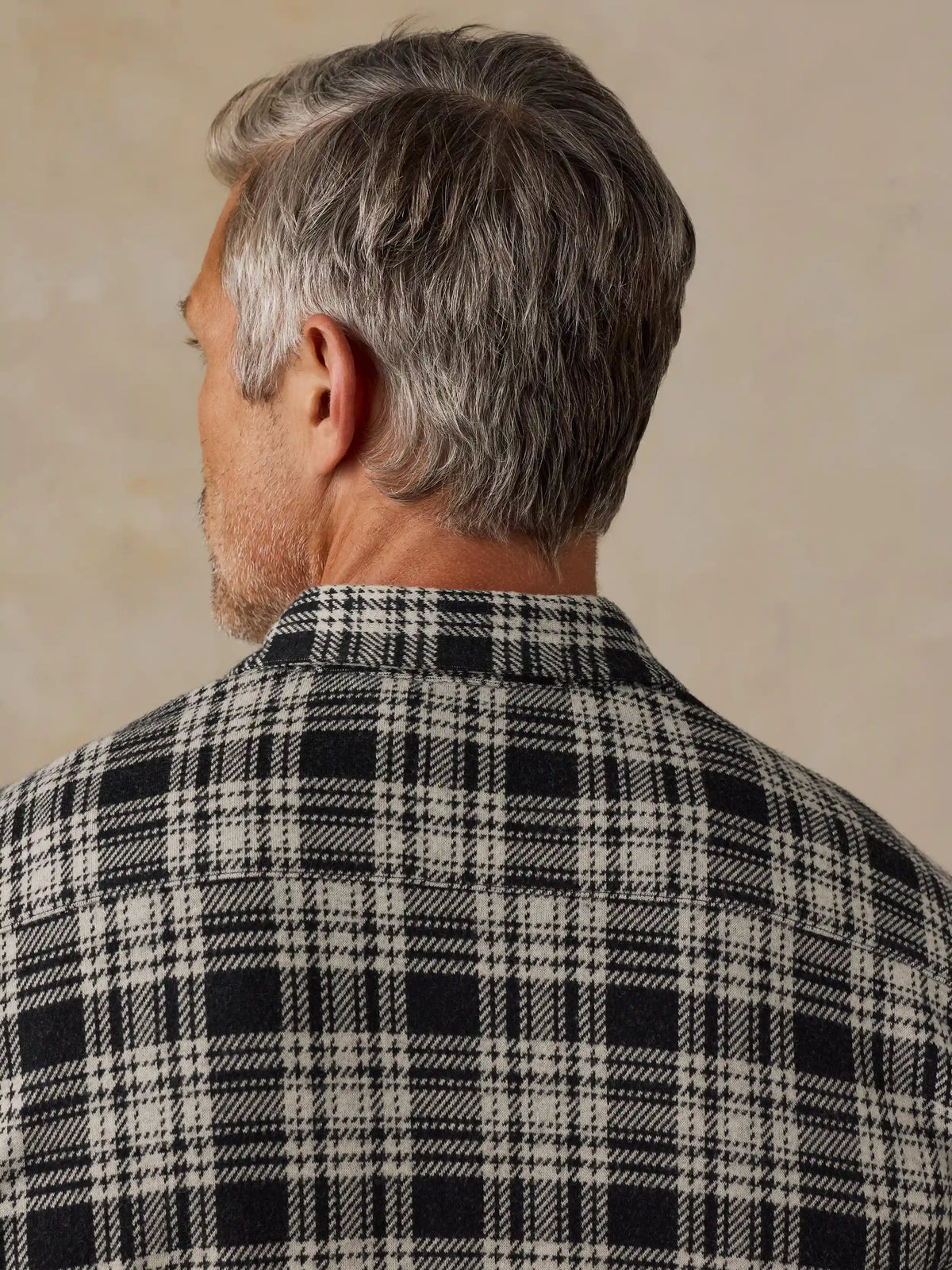 Legend™ Sweater Shirt (Single Pocket) - Charcoal Coast Plaid