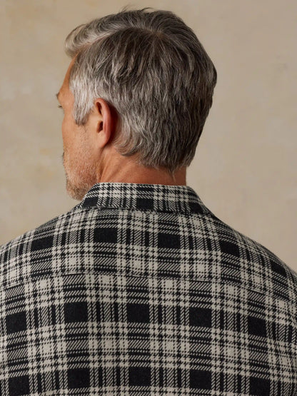 Legend™ Sweater Shirt (Single Pocket) - Charcoal Coast Plaid