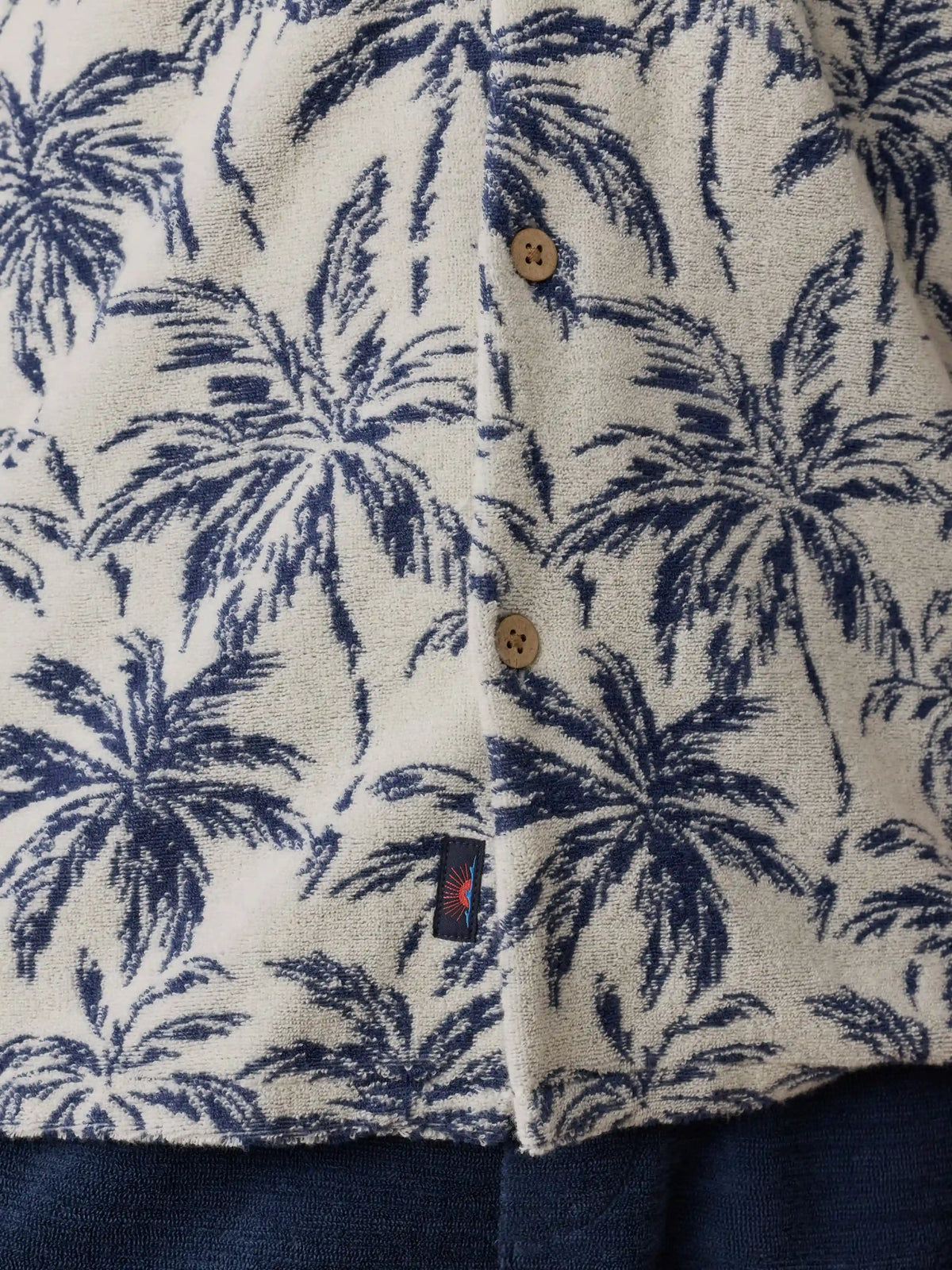 Short-Sleeve Cabana Towel Terry Shirt - Ivory Tropic Trees