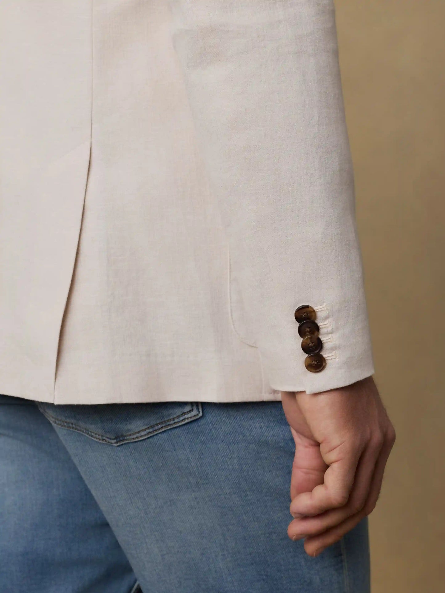 Movement™ Linen Blazer - Dorset Sand